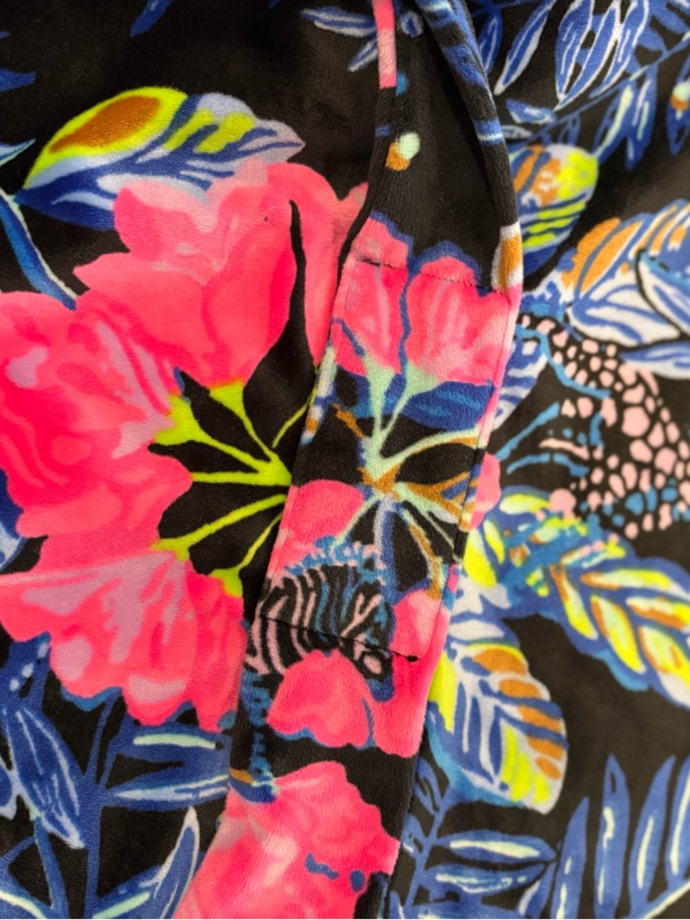 Lilly Pulitzer Plush Velour Kimono Robe - Picture 2 of 4